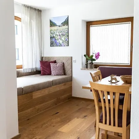Monika Apartment *
